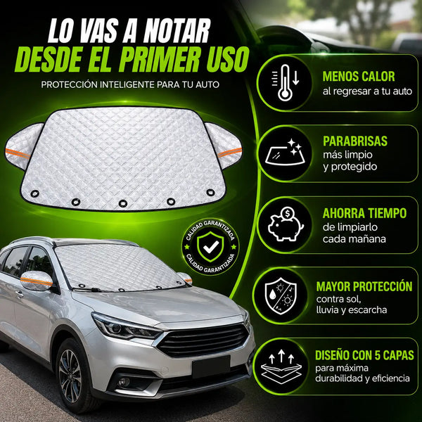 Protector solar plegado y guardado en el baúl de una camioneta