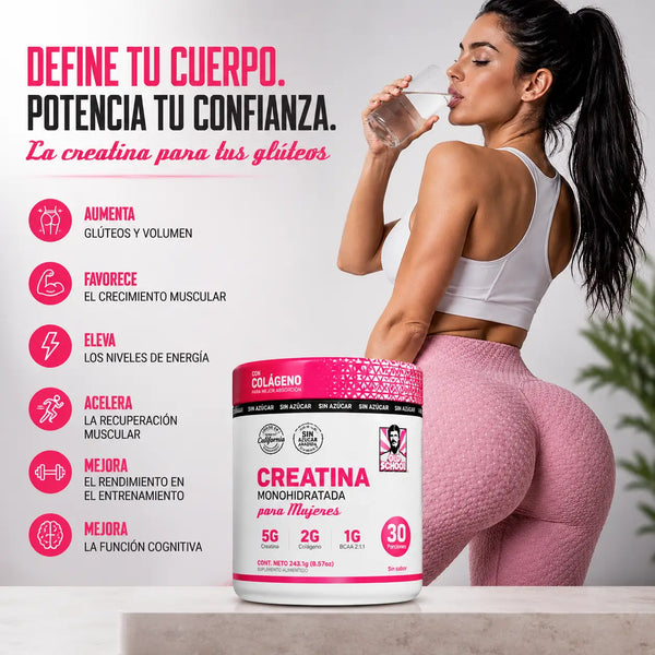 Mujer colombiana midiendo una porción de creatina en polvo con la cuchara dosificadora del tarro