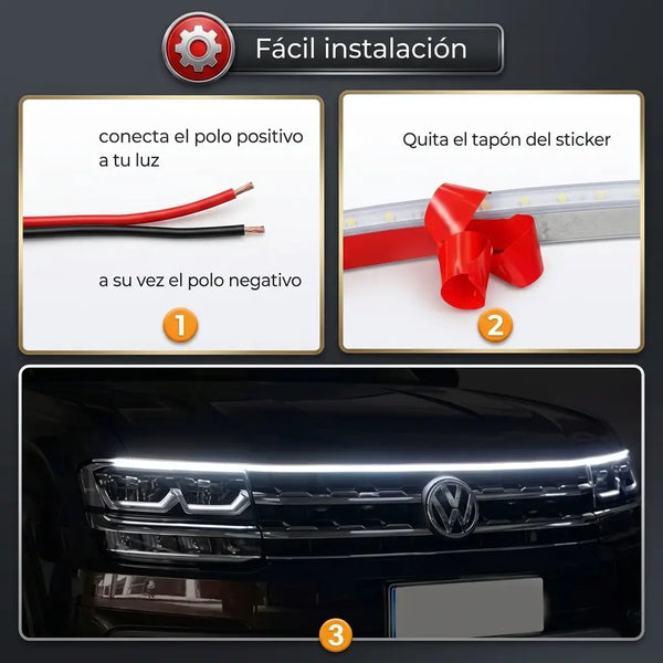 Frente del carro con la línea de luz corrida encendida bajo la llovizna